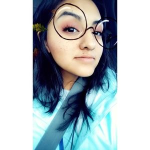 Meet your Posher, Andrea